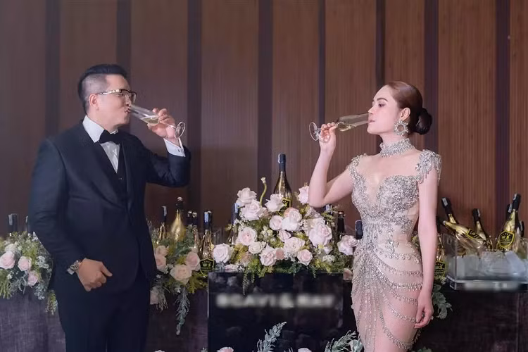 Ly do Doan Di Bang va chong dai gia khong deo nhan cuoi-Hinh-3