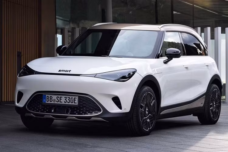 Smart có thể không còn là một thương hiệu xe được chú ý như trước đây, nhưng nó vẫn tồn tại ở một số thị trường trên thế giới. Hiện nay, Smart đang vạch ra một đường đi mới, và sản phẩm đầu tiên cho thấy hướng đi tương lai của công ty là một mẫu crossover Smart #1 chạy điện hoàn toàn. 