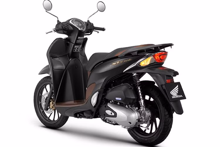 Ngoài ra, Sh mode 125cc còn duy trì trang bị hàng loạt các tiện ích bao gồm: hệ thống khóa thông minh Smart Key; hộc để đồ trước bên trái tích hợp cổng sạc USB; cốp đựng đồ dưới yên 18,5 lít; sàn xe rộng tạo sự thoải mái cho không gian để chân; hệ thống chống bó cứng phanh ABS.