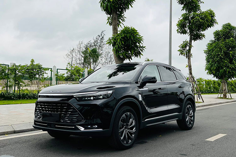 Mới đây, phía đại lý đã thông báo điều chỉnh lại giá xe Beijing X7 2022 tăng 40 triệu, lên mức 758 triệu đồng. Mẫu C-SUV Trung Quốc lần đầu ra mắt Việt Nam vào năm 2020 và có thể xem là mẫu xe ôtô Trung Quốc thành công nhất tại nước ta tính đến thời điểm hiện tại.