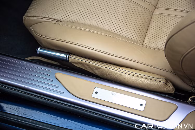 Hiện chưa rõ về việc chiếc xe này có được nâng cấp về sức mạnh động cơ hay không nhưng về nguyên bản, Aston Martin DB9 Volante được trang bị động cơ V12, dung tích 6.0 lít kết hợp cùng hộp số tự động 6 cấp đem tới công suất đầu ra lên tới 455 mã lực.