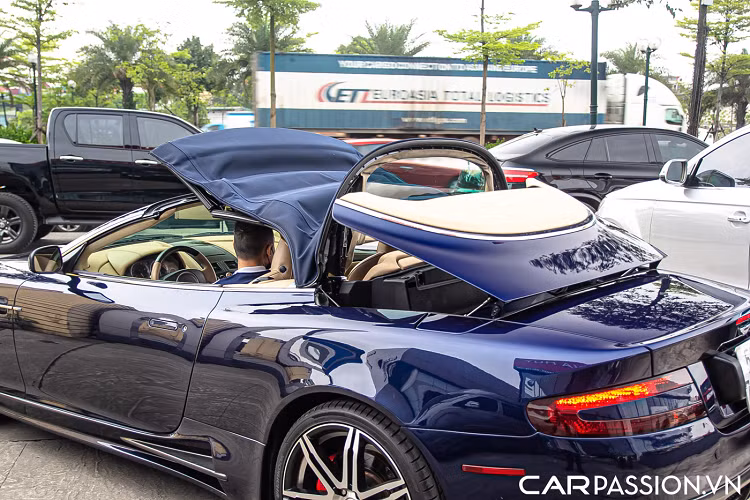 Hiện tại, chiếc xe mui trần hiệu năng cao đến từ thương hiệu xe thể thao Anh Quốc đang tìm chủ sở hữu mới với mức giá khoảng 3,5 tỷ Đồng.