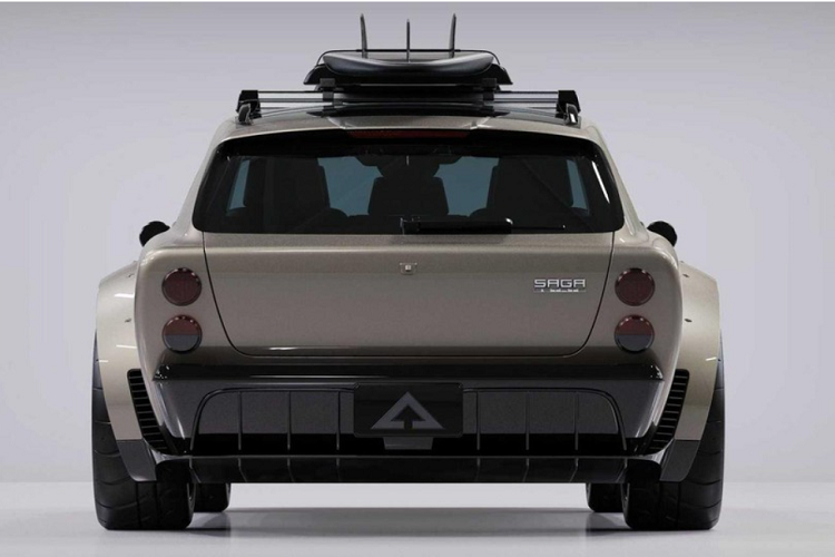 Hệ truyền động của Saga Estate sẽ gồm những mô tơ điện trên trục trước và sau. Một bộ pin lithium-sắt 85 kWh sẽ cung cấp phạm vi hoạt động khoản 480 km. Hệ thống sẽ chạy ở 450 volt và có thể sạc 80% trong 1 tiếng bằng nguồn DC. Alpha Motors dự tính rằng mẫu wagon của mình sẽ có thể gia tốc từ 0 – 96 km/h trong 6,3 giây.