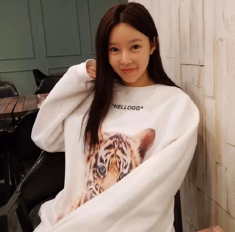 Vo cu idol ke lai chuyen xua: Thong bao ly hon qua dien thoai-Hinh-5