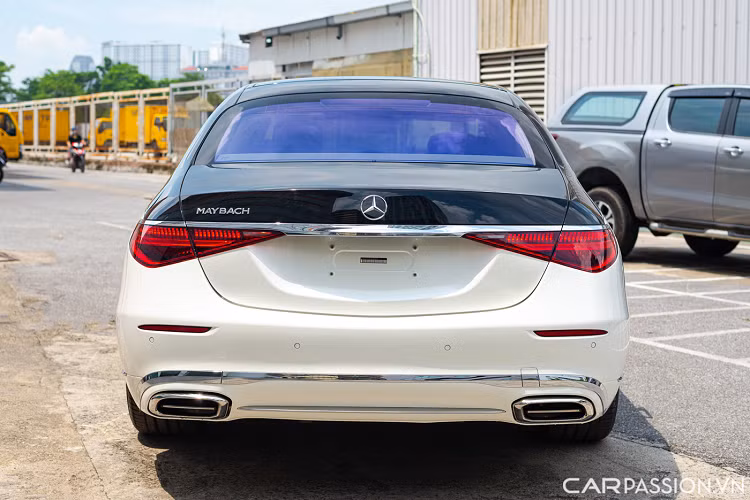 Với mức giá xe Mercedes-Benz S450L 2022 độ Maybach mới chạy 42km chỉ 6 tỷ đang rao bán trên sàn xe cũ Hà Nội này, đây được xem là một món hời cho những người đam mê xe sang nhà Mercedes-Benz tại Việt Nam.
