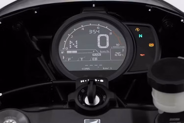 Cung cấp năng lượng cho Honda Hawk 11 sẽ là động cơ 1082,96 cc làm mát bằng nước giống với Africa Twin, trên Africa Twin, cỗ máy này sản sinh công suất 100 mã lực và mô-men xoắn 104,3 Nm.