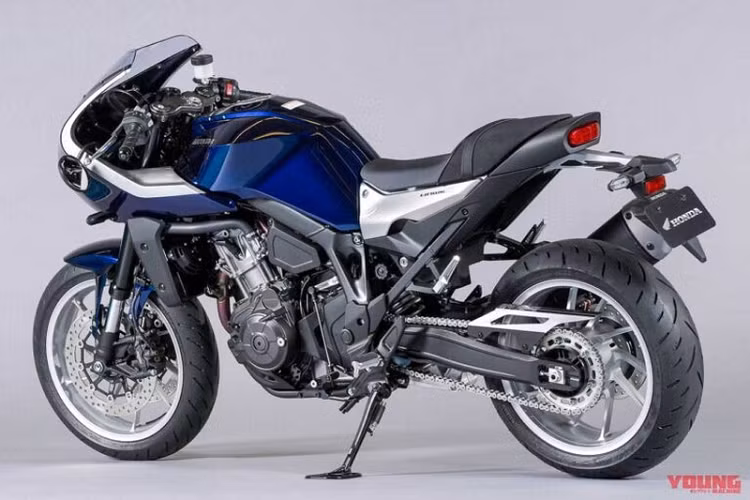 Tuy nhiên, Honda Hawk 11 vẫn sẽ đi kèm với hàng loạt tính năng cao cấp giống Africa Twin, bao gồm kiểm soát hành trình, điều khiển bướm ga điện tử, kiểm soát bánh xe, các chế độ lái cùng bảng điều khiển kỹ thuật số hoàn toàn có màn hình cảm ứng kết nối Bluetooth và định vị.