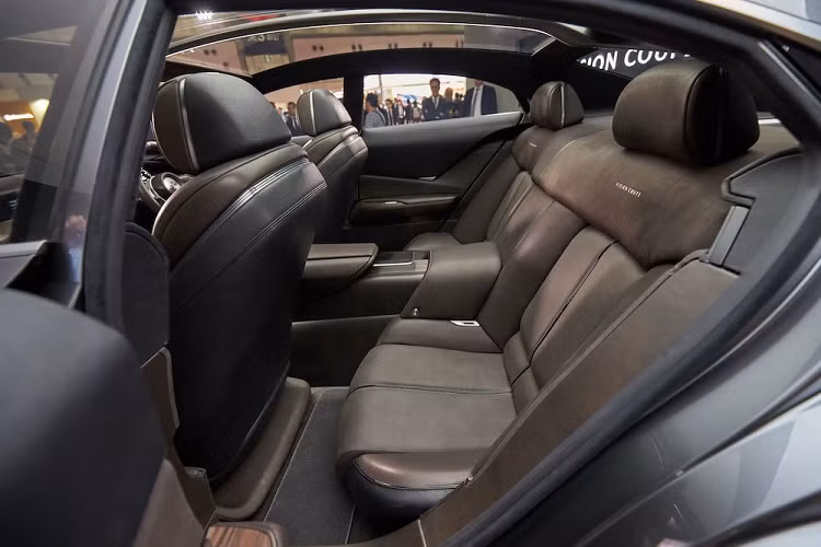 Trong khi đó, ở thị trường Mỹ, Mazda sẽ tung ra 2 mẫu SUV mới là CX-70 với 5 chỗ ngồi và CX-90 với 7 chỗ ngồi. Hai mẫu xe này cũng được phát triển dựa trên cấu trúc dẫn động cầu sau như Mazda CX-60 và CX-80.