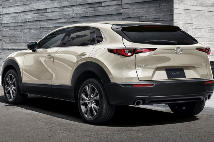 Khi mua Mazda CX-30 2022, ngoài màu đồng Bronze Platinum Quartz mới, khách hàng Thái Lan còn có thể chọn các màu sơn ngoại thất như đỏ Soul Red Crystal, xám Machine Gray, trắng Snowflake White Pearl, đen Jet Black, bạc Sonic Silver và xám Polymetal Gray.