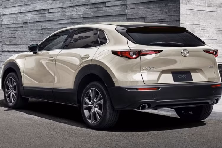 Khi mua Mazda CX-30 2022, ngoài màu đồng Bronze Platinum Quartz mới, khách hàng Thái Lan còn có thể chọn các màu sơn ngoại thất như đỏ Soul Red Crystal, xám Machine Gray, trắng Snowflake White Pearl, đen Jet Black, bạc Sonic Silver và xám Polymetal Gray.