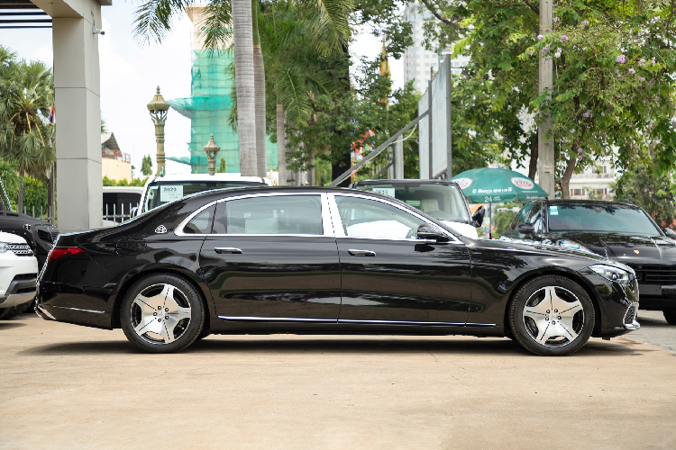 Maybach S480 4Matic thế hệ mới sử dụng động cơ xăng 6 xi-lanh thẳng hàng sản sinh công suất tối đa 362 mã lực và mô-men xoắn cực đại 500 Nm giống như Mercedes Benz S-Class S450 4Matic. Phiên bản này cũng được trang bị hệ thống EQ boost giúp xe hoàn thành cú tăng tốc nước rút từ 0-100 km/h trong vòng 5,8 giây, trước khi đạt tốc độ tối đa 250 km/h.