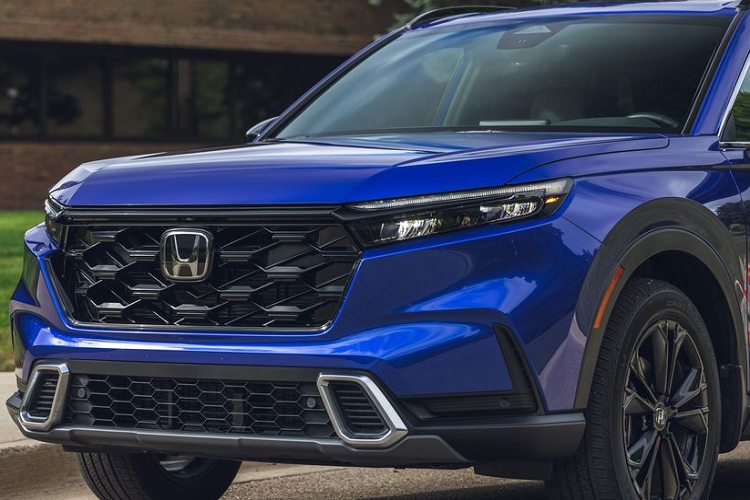 Không chỉ mỗi Honda, nhiều hãng xe khác cũng đang phát triển các dự án xe chạy bằng hydro. Vào tháng 10, chủ tịch BMW Oliver Zipse cho rằng nhiên liệu hydro là thứ nhiên liệu “sành điệu” nhất.