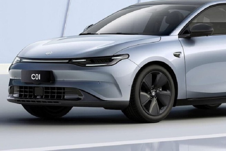 Cụ thể, mẫu sedan điện Leapmotor C01 gần đây đã được ra mắt tại thị trường nội địa Trung Quốc, và nó không chỉ đơn giản là có thân vỏ tao nhã đẹp mắt. Mẫu sedan lai chút coupe này có khả năng đạt vận tốc 100 km/h trong chưa đầy 4 giây, nhờ sự hỗ trợ của mô tơ điện mạnh tới 542 mã lực.