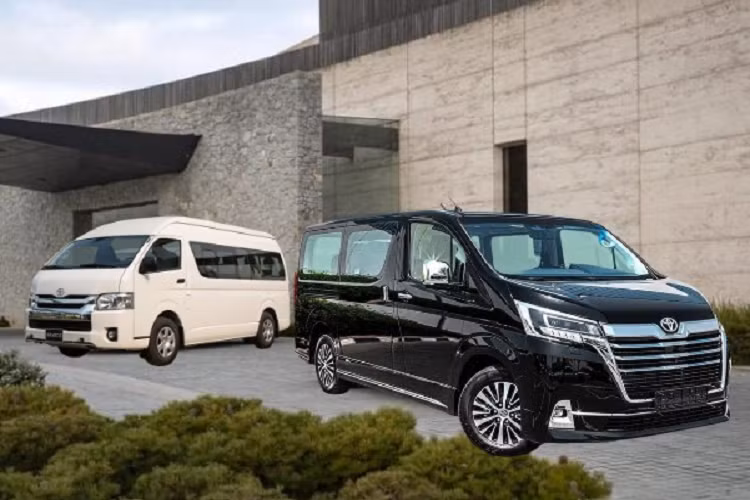 Theo thống kê của VAMA, những chiếc Toyota Hiace tại Việt Nam "cuối cùng" đã bán ra vào tháng 7/2022. Hai tháng vừa qua, mẫu xe này không ghi nhận thêm doanh số. Từ đầu năm đến nay, doanh số Hiace là 36 chiếc, thấp hơn nhiều so với con số 150 chiếc bán ra trong cùng kỳ năm ngoái.