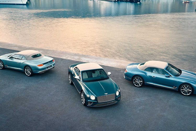 Mulliner cung cấp 3 cấp độ tùy chỉnh bắt đầu với Bentley Configurator. Tại đây, Curated by Mulliner cung cấp xe hơi và các tính năng trực tuyến. Cấp độ cá nhân hóa thứ hai được gọi là Mulliner Bespoke, chỉ có sẵn thông qua các nhà bán lẻ như Riviera Collection. Cấp độ cuối cùng là Mulliner Coachbuilt, chế tạo các mô hình đặt riêng bespoke tương tự như Batur - chiếc xe sản xuất giới hạn.