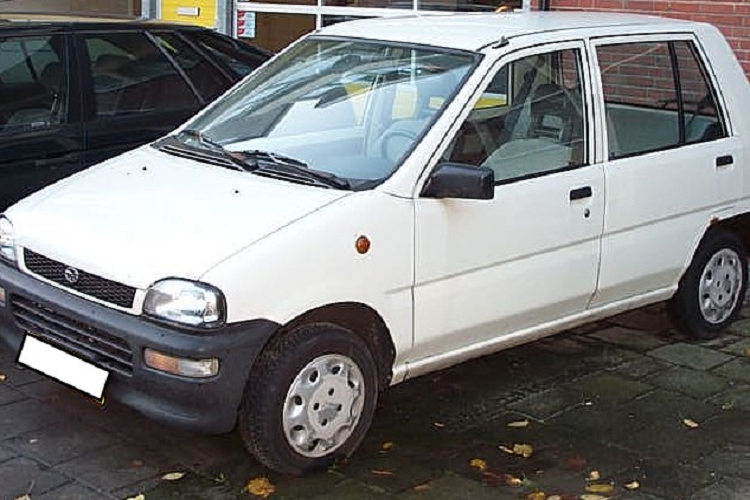 Ngoài ra, Subaru Rex 2023 dự kiến chỉ có hệ dẫn động cầu trước. Các trang bị của Subaru Rex 2023 ở thị trường Nhật Bản có thể cũng sẽ giống Toyota Raize như bảng đồng hồ kỹ thuật số với màn hình LCD 7 inch, màn hình cảm ứng trung tâm 9 inch, hỗ trợ đàm thoại rảnh tay/kết nối điện thoại thông minh