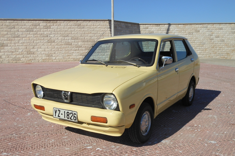 Subaru Rex là mẫu xe kei car đã được bán tại thị trường Nhật Bản từ năm 1972 - 1992 với tổng cộng 3 thế hệ và doanh số hơn 1,9 triệu xe. Trước đây, Subaru Rex là một trong số ít những mẫu xe kei car được trang bị động cơ siêu nạp.