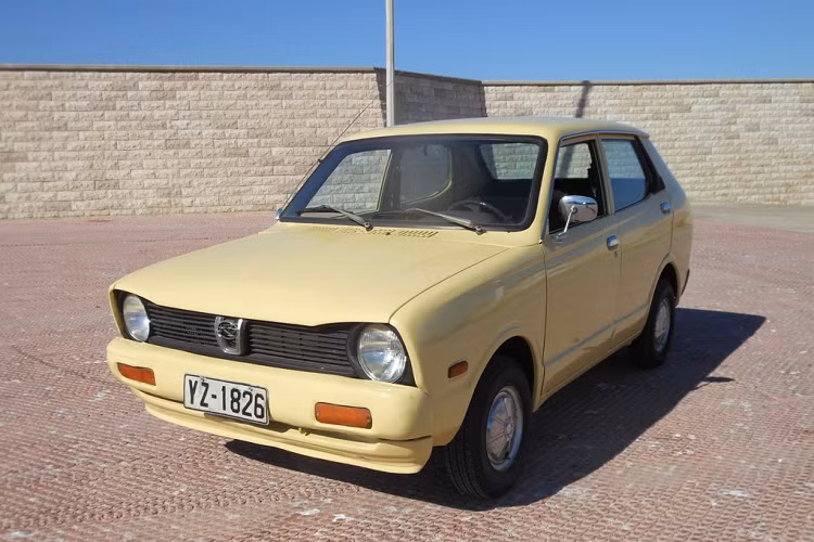 Subaru Rex là mẫu xe kei car đã được bán tại thị trường Nhật Bản từ năm 1972 - 1992 với tổng cộng 3 thế hệ và doanh số hơn 1,9 triệu xe. Trước đây, Subaru Rex là một trong số ít những mẫu xe kei car được trang bị động cơ siêu nạp.