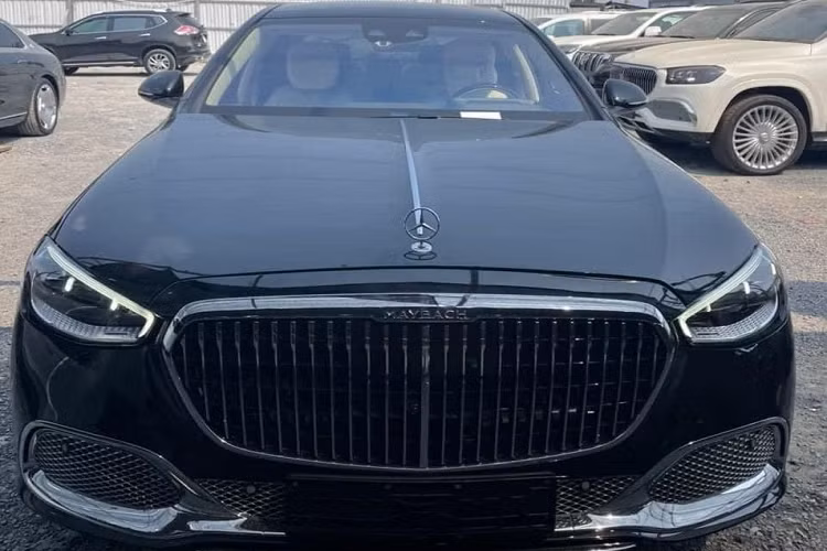Cách đây khoảng 1 tuần, trên mạng xã hội lan truyền những hình ảnh về chiếc xe siêu sang Mercedes-Maybach S680 đẳng cấp và đắt đỏ được 1 công ty nhập khẩu tư nhân mang về nước. Mãi đến nay, tung tích của xe mới được hé lộ.