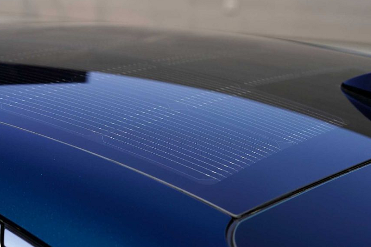 Genesis GV 60 đã ra mắt và nhận được sự phản hồi tích cực từ người dùng và Electrified G80 được kỳ vọng sẽ còn làm tốt hơn thế nữa. Mẫu xe vẫn mang nét thiết kế sang trọng vốn có của dòng G80 nhưng một vài chi tiết trên xe đã được thay đổi để phù hợp hơn với một chiếc xe điện.