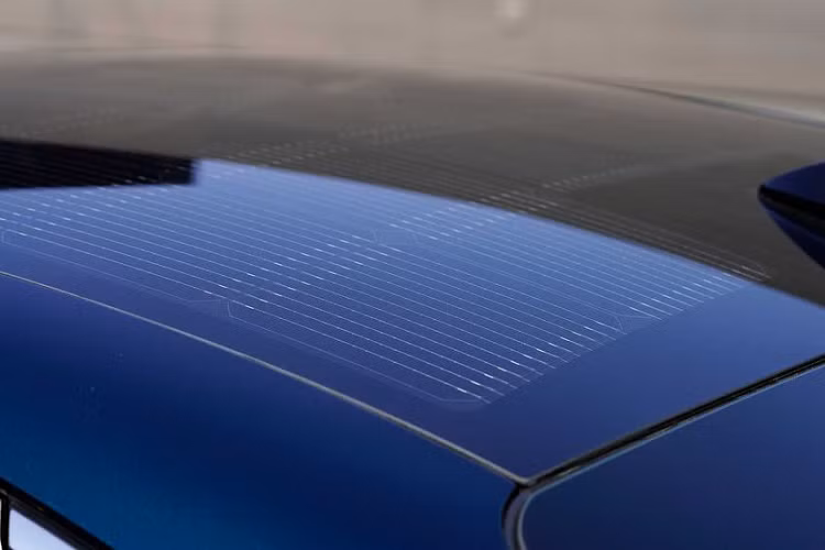 Genesis GV 60 đã ra mắt và nhận được sự phản hồi tích cực từ người dùng và Electrified G80 được kỳ vọng sẽ còn làm tốt hơn thế nữa. Mẫu xe vẫn mang nét thiết kế sang trọng vốn có của dòng G80 nhưng một vài chi tiết trên xe đã được thay đổi để phù hợp hơn với một chiếc xe điện.