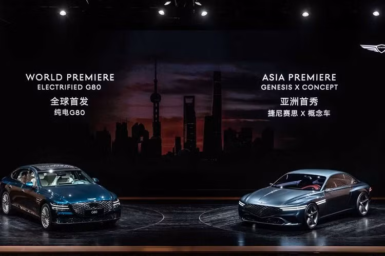 Genesis thông báo hãng sẽ mở thêm cửa hàng mới tại 4 bang, đó là Arizona, Nevada, Utah và Washington. Khi khách hàng mua xe thuần điện Genesis sẽ nhận được ưu đãi sạc miễn phí 30 phút tại các trạm sạc của Electrify America trong vòng ba năm.