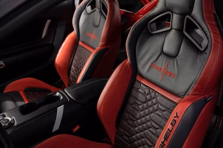 Tất cả những điều đó và hơn thế nữa đã góp phần tạo ra công suất khủng cho xe Shelby GT500 Code Red với sức mạnh được đẩy trên 1.000 mã lực và mô-men xoắn cực đại là 1.058 Nm khi sử dụng nhiên liệu 93 octan.