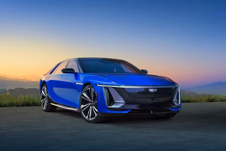 Điều này đồng nghĩa với việc các khách hàng tiếp theo cần phải chờ đến năm 2025 mới có thể đặt hàng và chờ thêm vài tháng nữa để nhận được chiếc xe. Vị giám đốc cho biết thêm sẽ chỉ có khoảng 400 chiếc Cadillac Celestiq xuất xưởng trong năm đầu tiên.