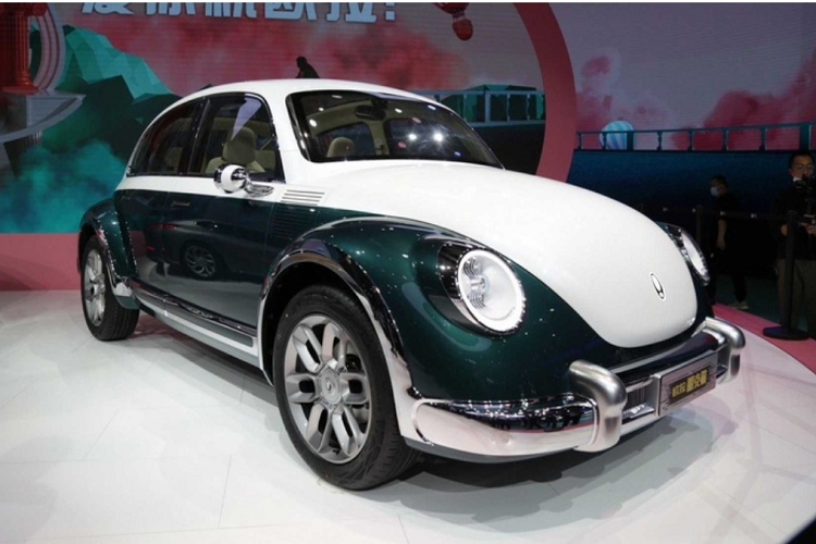 Cụ thể, chiếc xe ORA Punk Cat của Trung Quốc có kích thước dài x rộng x cao lần lượt là 4,75 x 1,99 x 1,73 mét, chiều dài cơ sở đạt mức 2,92 mét. Như vậy, ORA Punk Cat dài bằng Tesla Model Y, rộng bằng Audi e-tron GT, cao bằng Subaru Forester và có cùng chiều dài cơ sở với Porsche Panamera thế hệ đầu.