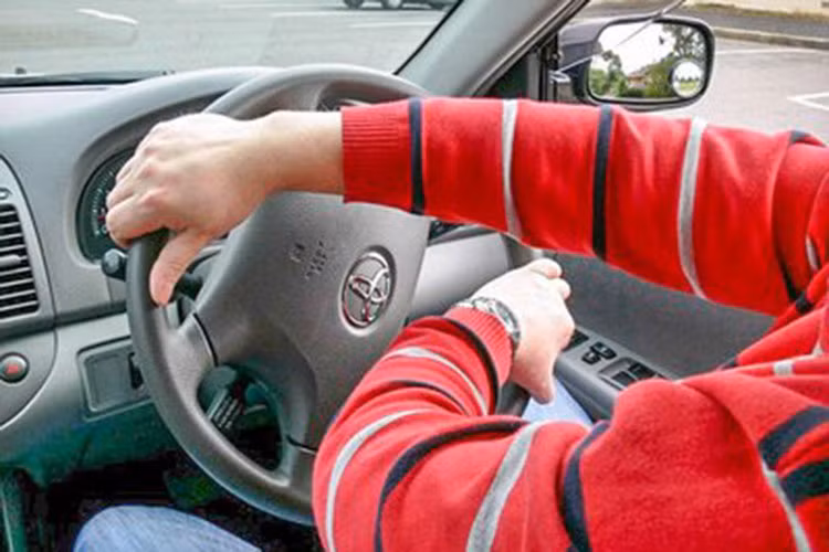 Nhung thoi quen khien oto nhanh hong ma nhieu tai xe hay mac phai