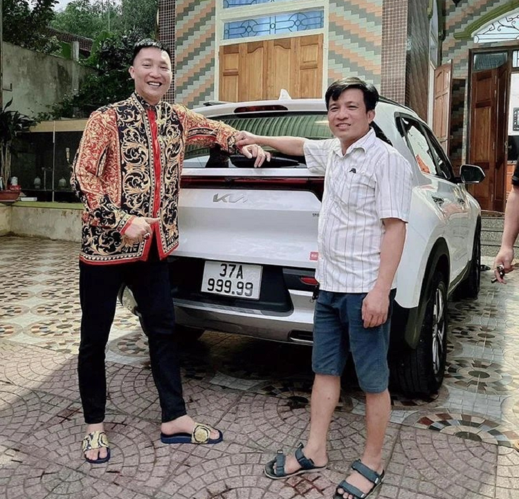 Hyundai SantaFe “ngu quy 5” o Bac Ninh duoc Huan “hoa hong” tra 4 ty-Hinh-3