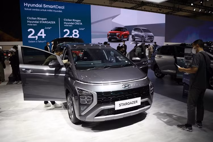 Triển lãm Ô tô Quốc tế Gaikindo Indonesia (GIIAS) 2022 đã diễn ra tại đất nước vạn đảo của Đông Nam Á từ ngày 11-21/8 vừa qua. Không chỉ là nơi trưng bày và giới thiệu xe mới, triển lãm này còn trở thành cơ hội tăng doanh số cho các hãng ôtô. trong đó hãng xe Hyundai và Hyundai Stargazer 2022 mới cũng không phải là ngoại lệ.