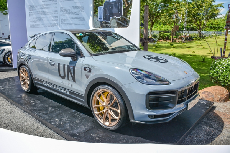 Lamborghini Gallardo LP560-4 Spyder độc nhất Việt Nam, do một đại lý tư nhân ở TP.HCM nhập về năm 2016. Xe thuộc phiên bản nâng cấp 2012, trước khi bị thay thế bởi Huracan vào năm 2013. Động cơ là loại V10 5.2L, cho khả năng tăng tốc 0-100 km/h trong 3,7 giây.