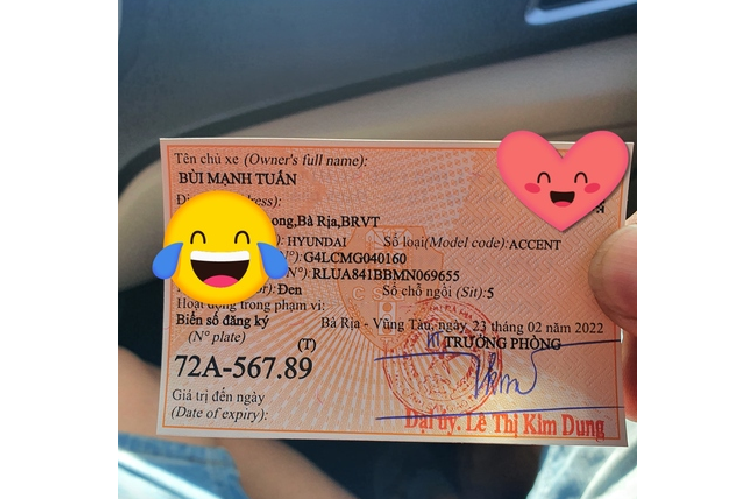 Được biết, ngay khi chủ nhân nhận chiếc Hyundai Accent biển khủng "567.89" thì đã có người ra giá một tỷ đồng nhưng chủ xe vẫn chưa muốn bán.