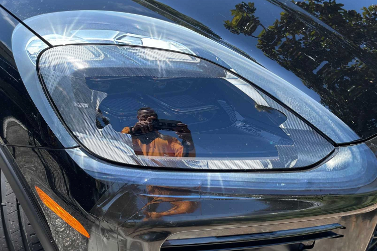 Cả Porsche Cayenne và Panamera 2023 mới đều sở hữu thiết kế đèn pha mới. Rất có thể, chiếc xe vẫn sẽ được trang bị công nghệ LED Matrix như thế hệ hiện tại.