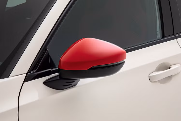 Các tiện ích bổ sung này sẽ có mặt tại Nhật Bản bắt đầu từ tháng 9, được bán dưới thương hiệu Honda Access. Honda vẫn chưa công bố giá cho các phụ kiện này.