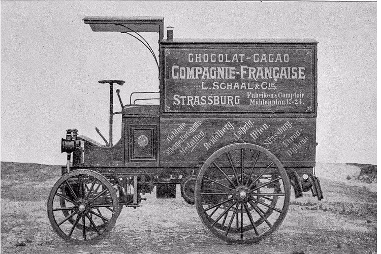 Phiên bản mới hơn được trưng bày tại Bảo tàng Mercedes có động cơ nằm trên trục trước được bảo vệ bằng nắp ca-pô. Mẫu xe này cũng được trang bị bánh xe bọc cao su, khác với việc sử dụng lốp xe bằng gỗ.