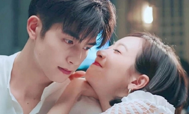 Tam tinh: Ban trai chung thuy bay lau lai noi doi, qua lai voi nha ban gai cu