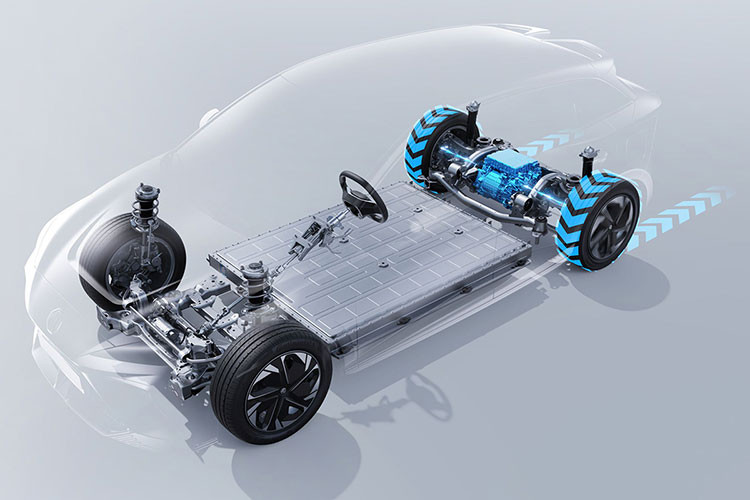 Khi mua MG4 2023, khách hàng châu Âu có thể chọn phiên bản với phạm vi di chuyển ngắn (Standard Range) hoặc dài (Long Range). Trong đó, phiên bản Standard Range dùng mô-tơ điện mạnh 170 mã lực, 250 Nm, kết hợp cùng pin 51 kWh và hệ dẫn động cầu sau.