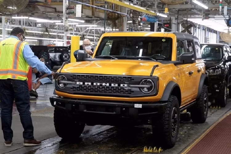 Hon 634.000 xe Ford bi trieu hoi vi loi kim phun nhien lieu