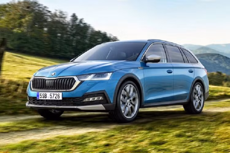 Những con số tương ứng của động cơ diesel TDI 2.0L tiếp theo là 147 mã lực, 340 Nm, 4,1 lít/100 km và 236 km/h nếu đi cùng hộp số sàn 6 cấp. Khi đi với hộp số tự động 7 cấp, động cơ này có mô-men xoắn cực đại 360 Nm, tiêu thụ 4,3 lít/100 km và cho phép xe đạt vận tốc tối đa 234 km/h. Nếu kết hợp cùng hệ dẫn động 4 bánh và hộp số tự động 7 cấp, động cơ sẽ tiêu thụ 5 lít/100 km trong khi vận tốc tối đa của xe giảm xuống còn 227 km/h.