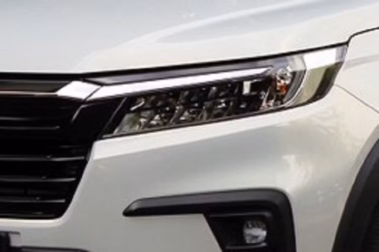 Khác với xe hạng A, phân khúc MPV tại Việt Nam với những cái tên nổi bật như Mitsubishi Xpander hay Suzuki Ertiga lại ngày càng được ưa chuộng. Trong thời gian tới, thị trường ôtô Việt Nam dự kiến sẽ đón nhận thêm 2 mẫu MPV cỡ nhỏ mới, đó là Hyundai Stargazer và Kia Carens. Do đó, sẽ không có gì bất ngờ nếu hãng Honda chọn BR-V làm sản phẩm thay thế Brio ở thị trường Việt Nam. 