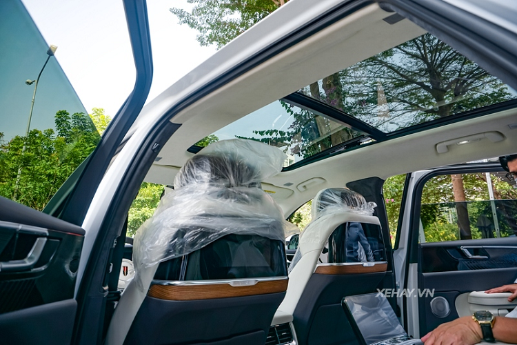 Xe sở hữu hệ thống hỗ trợ lái cấp độ 3 với các tính năng nổi bật như camera 360 độ, cảnh báo va chạm phía trước, hỗ trợ giảm thiểu va chạm phía trước, giám sát điểm mù, cảnh báo chệch làn đường, hỗ trợ giữ làn đường, nhắc nhở giới hạn tốc độ, ga tự động thông minh,...