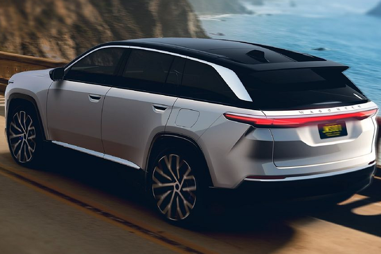 Tổng thể xe được thiết kế theo kiểu dáng fastback với trục D ngắn và vòm mái uốn cong về phía sau. Cụm đèn hậu LED thiết kế thanh mảnh, vắt ngang qua cửa cốp là điểm nhấn tại khu vực phía sau xe. Wagoneer S còn được trang bị cánh gió nóc cỡ lớn với nhiệm vụ tăng lực ép xuống mặt đường và gia tăng tính khí động học cho xe.