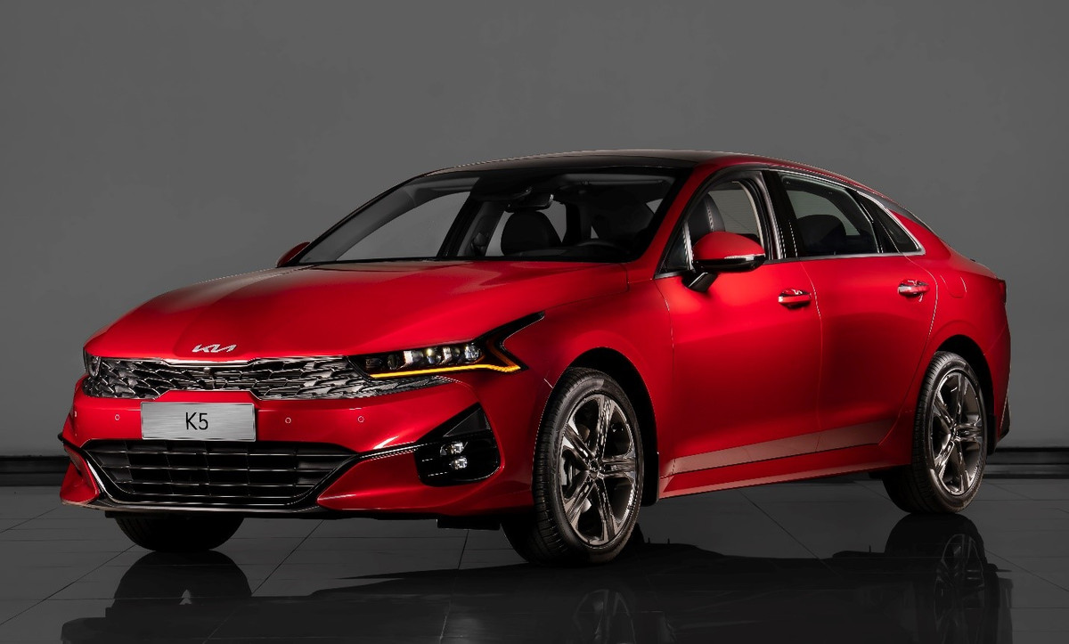Kia khang dinh vi the phan khuc sedan voi bo doi K3 va K5 moi-Hinh-3