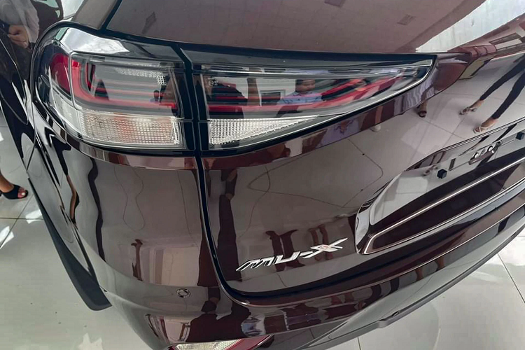 “Lột xác” về thiết kế, đi cùng với nhiều nâng cấp trang bị tiện nghi cho nội thất, Isuzu Mu-X 2022 thế hệ mới sẽ cải thiện doanh số bán hàng, thoát “ế” trong phân khúc.