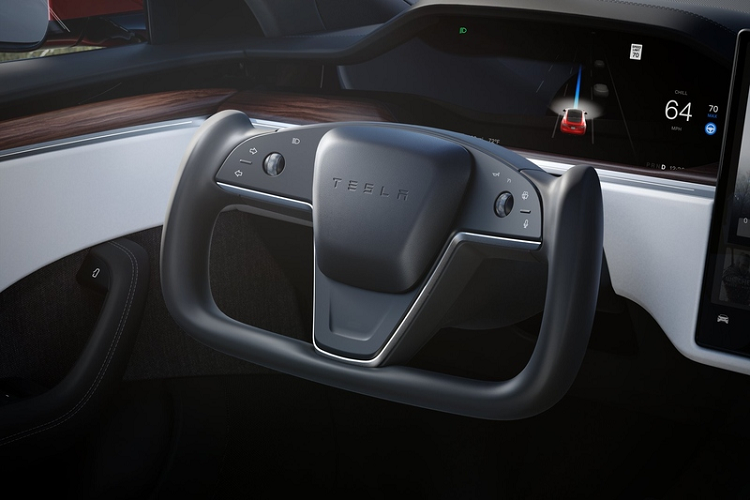 Thực tế, Tesla đã loại bỏ chìa khóa xe từ khá lâu, với Model 3 và Model Y, tuy nhiên, sau đó, hãng đã kiểm tra lại và cung cấp khóa điện tử thông qua cửa hàng trực tuyến của Tesla.