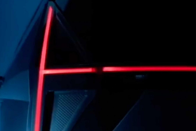 Dự kiến, Hyundai Stargazer 2023 sẽ được trình làng vào tháng 7 tới, mẫu xe này được sản xuất tại Indonesia cùng Creta, Santa Fe và Ioniq 5. Giá xe Hyundai Stargazer 2023 có lẽ sẽ nằm trong khoảng 10.500 USD - 13.600 USD (khoảng 243,9 - 315,9 triệu đồng). Ngoài Indonesia, Stargazer cũng sẽ sớm có mặt tại Ấn Độ.