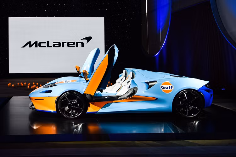 Về siêu phẩm triệu đô McLaren Elva mà Minh Nhựa mới xác nhận đã đặt mua, giới mê xe đang rất quan tâm việc xe sẽ mang màu gì và có tùy chọn cá nhân hóa riêng biệt nào thể hiện phong cách chơi xe của chủ nhân hay không.