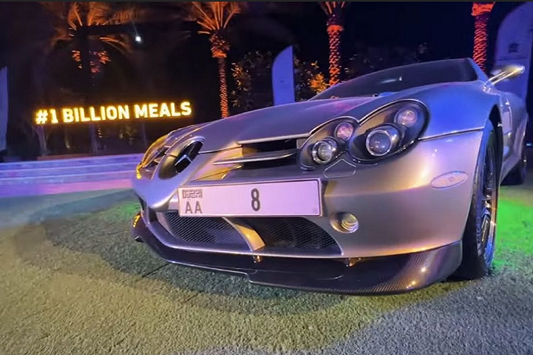 Buổi đấu giá từ thiện “Những con số cao quý nhất” bao gồm cả biển số xe độc, do Mohammed bin Rashid Al Maktoum Global Initiative (MBRGI) khởi xướng được tổ chức tại Dubai vào tuần qua đã thu về 14,4 triệu USD (khoảng 330 tỷ đồng) trong vòng chưa đầy hai giờ. Tất cả số tiền thu được sẽ dùng để hỗ trợ cho chiến dịch từ thiện Một tỷ bữa ăn, cung cấp thực phẩm cho những người khó khăn phân phối đến 50 quốc gia.